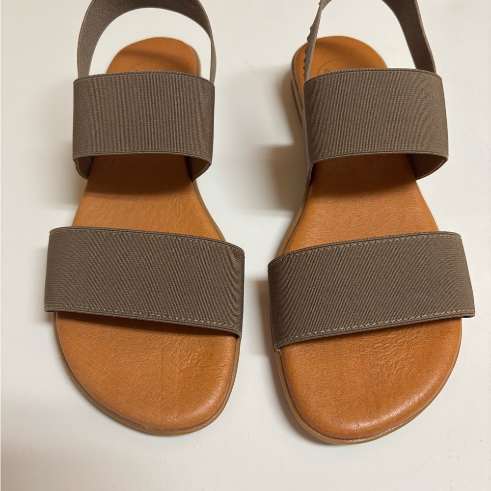 Brown Contemporary Slide Sandals